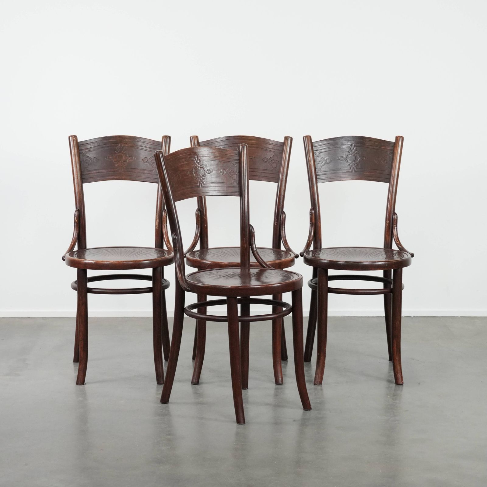 Set Of Four Lovely Timeless Vintage Wooden Cosmos Bistro Design Chairs With Beautiful Carvings And Beautiful Details