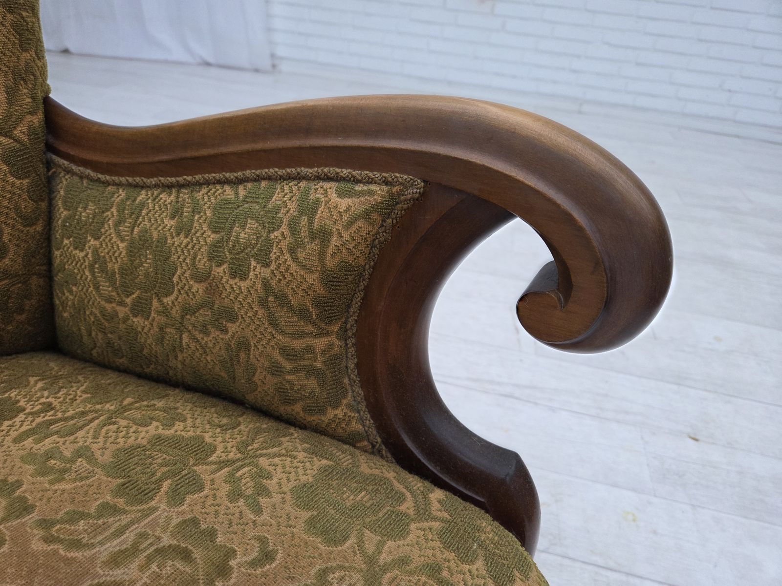 photo furniture 1950s, Danish Armchair, Furniture Wool, Hand Carved Oak Wood.