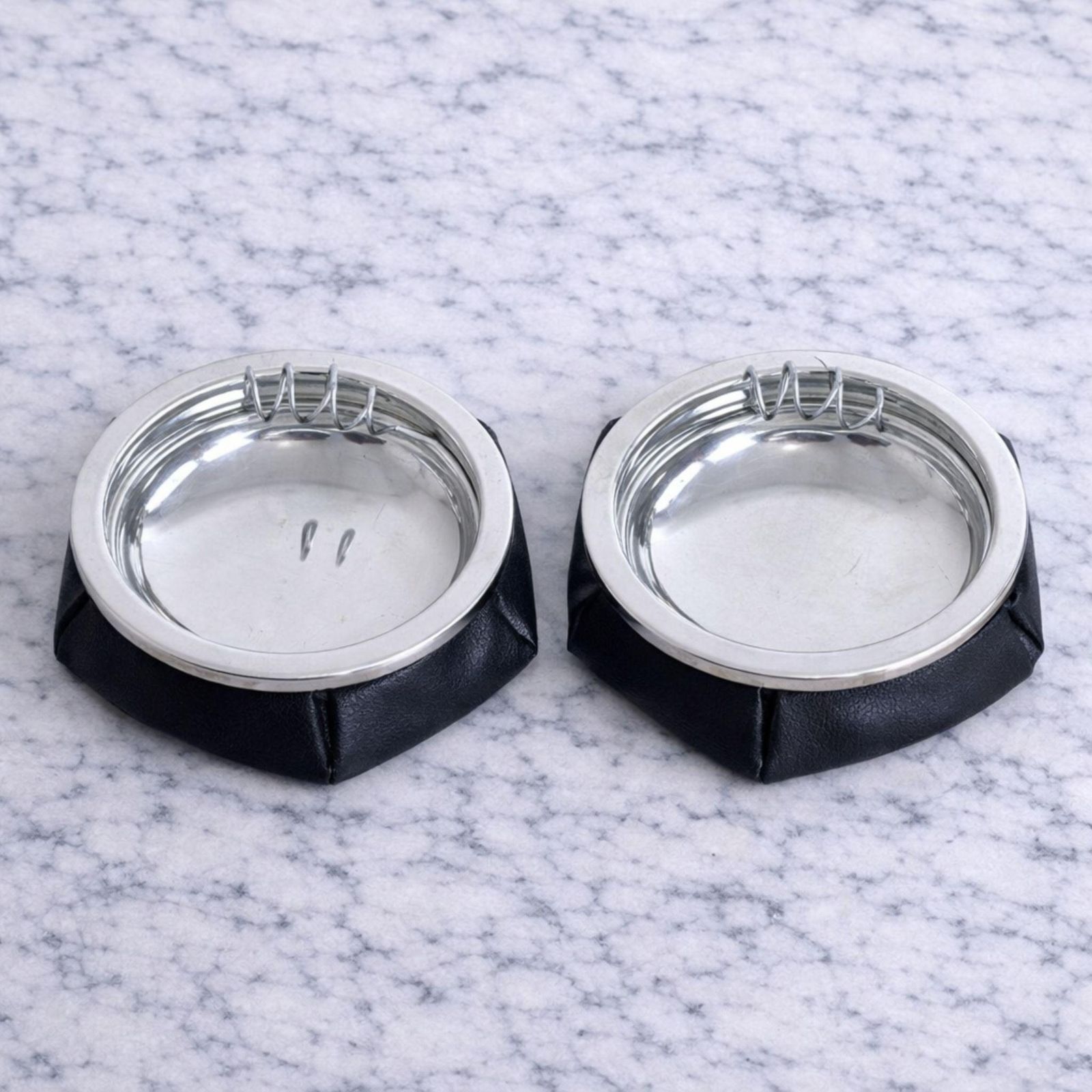 Pair Of 1970s Italian Ashtrays In Black Leather And Metal photo vintage
