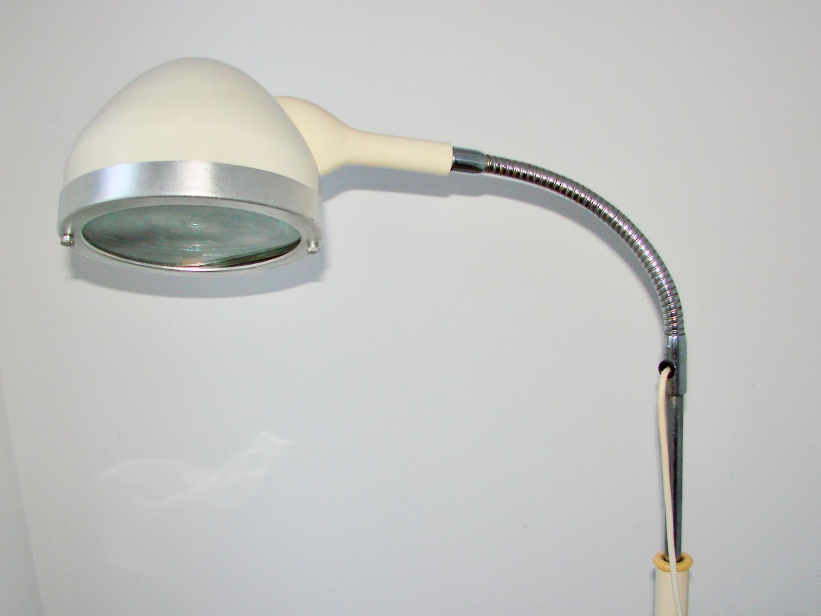 photo for sale Medische Vloerlamp, Jaren 1970, Loftstijl – Metaal, Verstelbaar