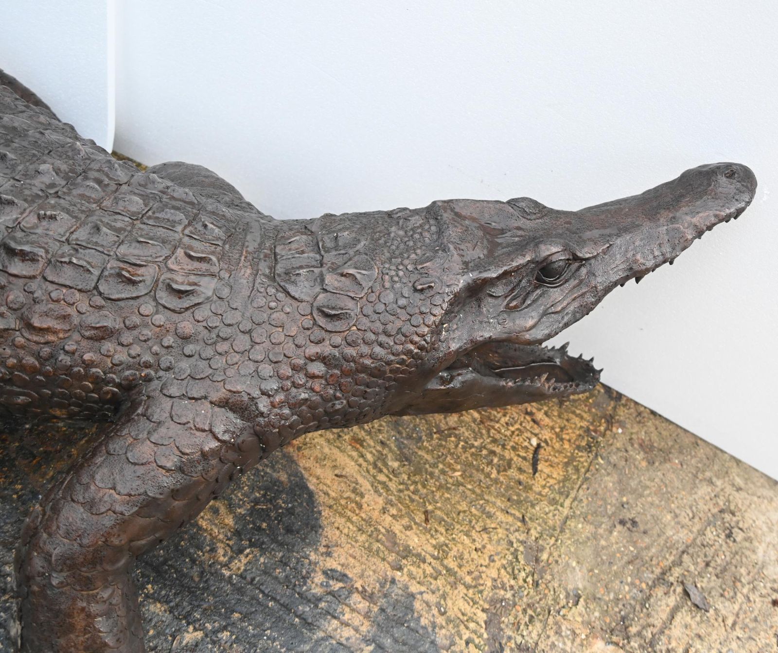 Xl Lifesize Alligator Fountain Bronze Crocodile 12 Ft 386 Cm photo furniture