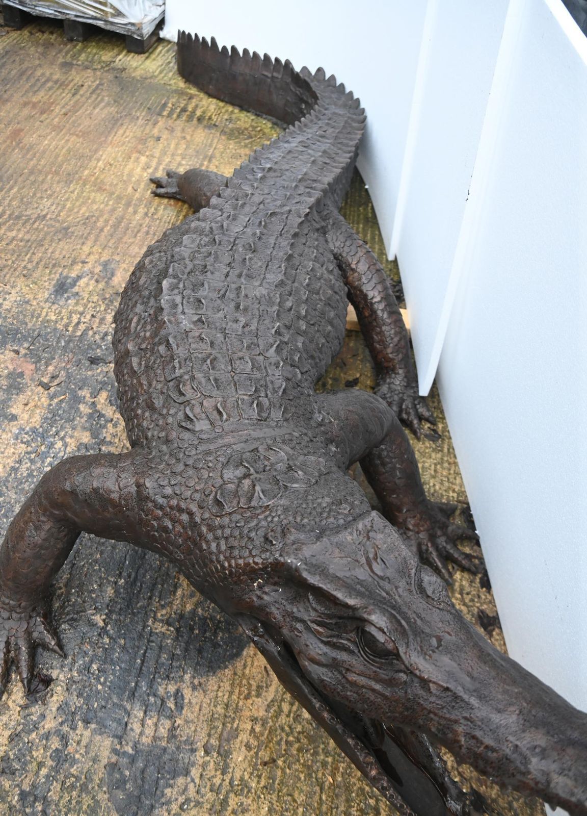 Art Xl Lifesize Alligator Fountain Bronze Crocodile 12 Ft 386 Cm photo
