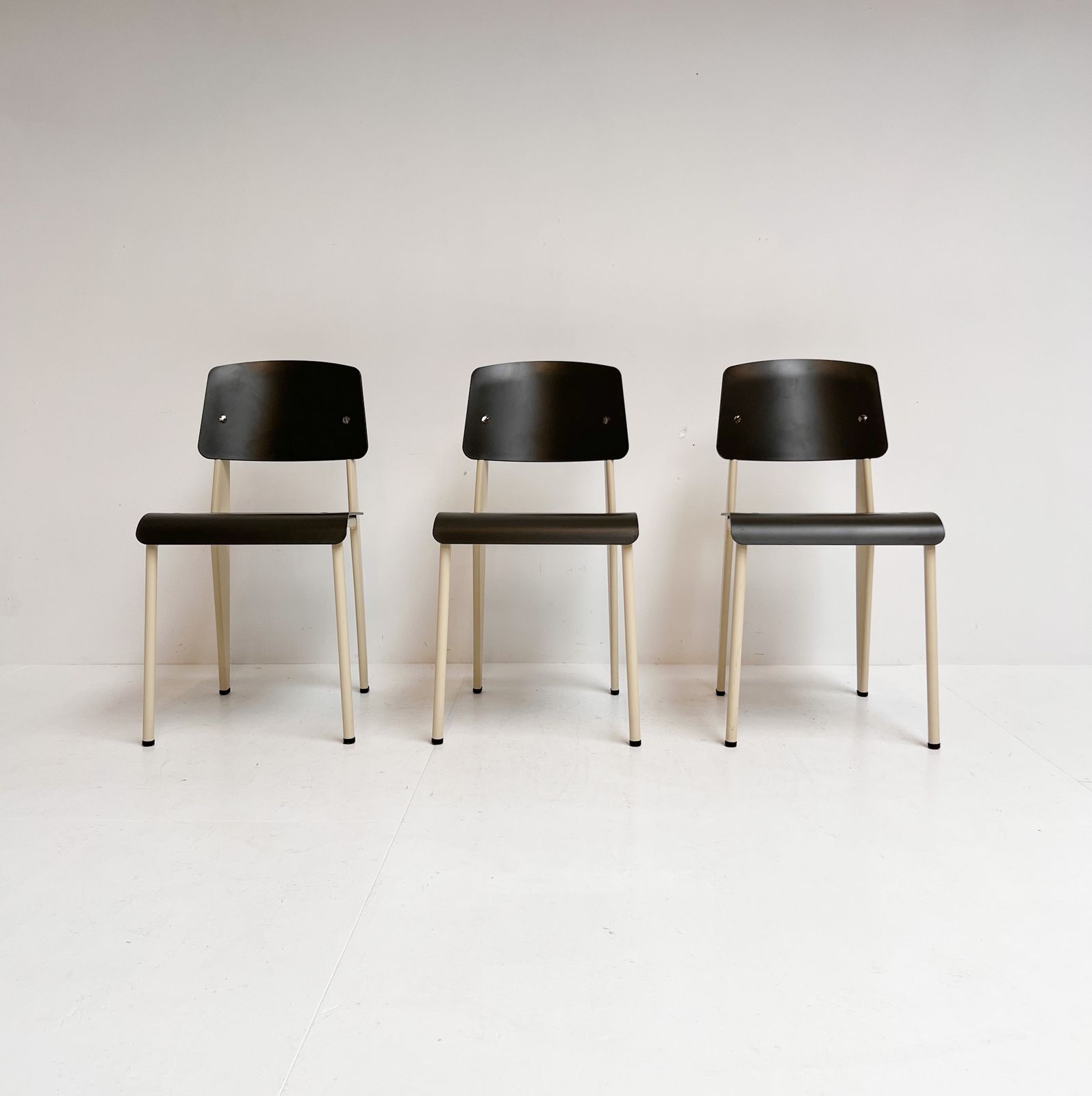 Vitra Standard Chair By Jean Prouvé (Per Piece), 2019 photo Furniture