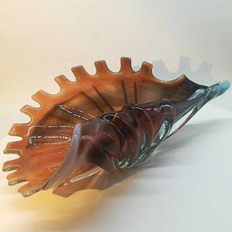 1960s Large Shell Sculpure In Hand   Worked Murano Glass. Made In Italy . 34 Cm. / 13.38 Inches.