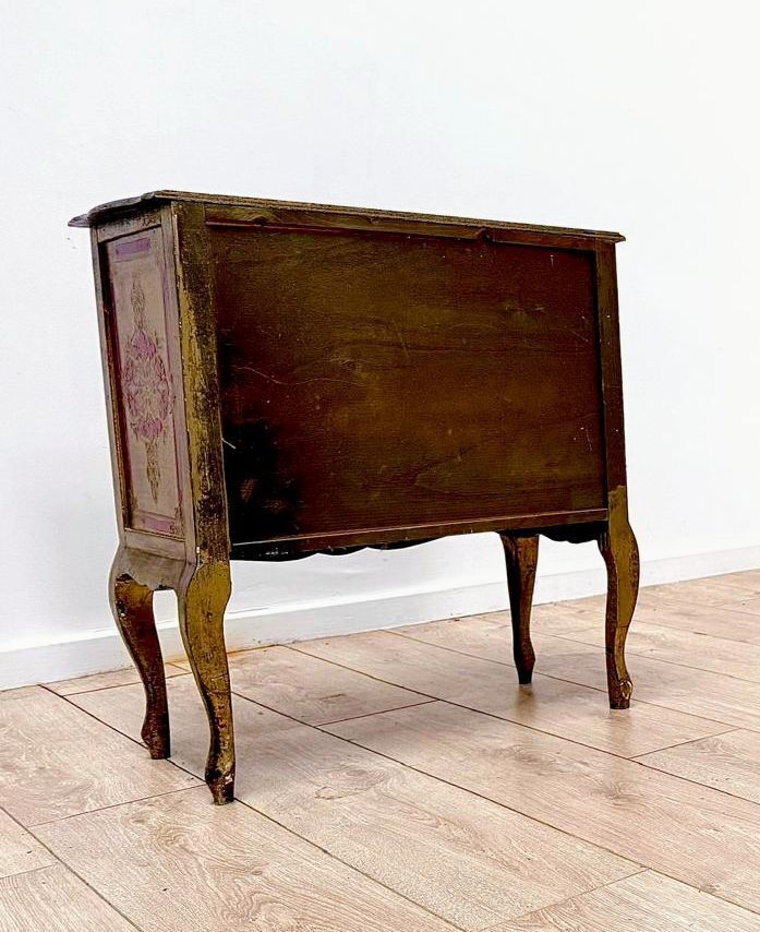 Vintage Quality Italian Florentine Cabinet Rare Older Example   Delivery Available 0233. photo 695.0