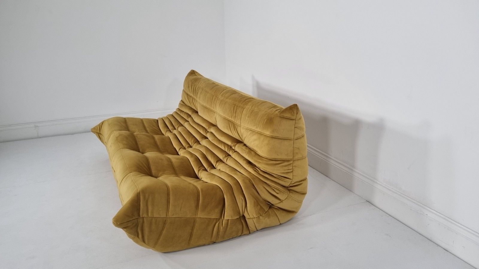 Ligne Roset Togo 3 Seater In Bronze Gold Velvet Immaculate Condition photo vinterior