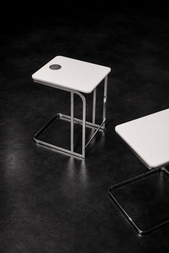 Meubels Vintage Italiaanse Witte Salontafels Van Antonio Citterio Voor Flexform, 1997, Set Van 2 photo