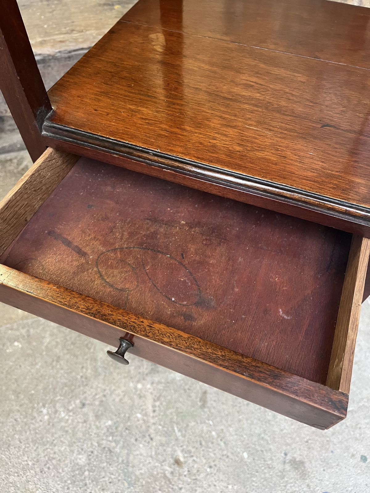 Furniture Georgian Mahogany Nightstand/Bedside Table With Drawer photo
