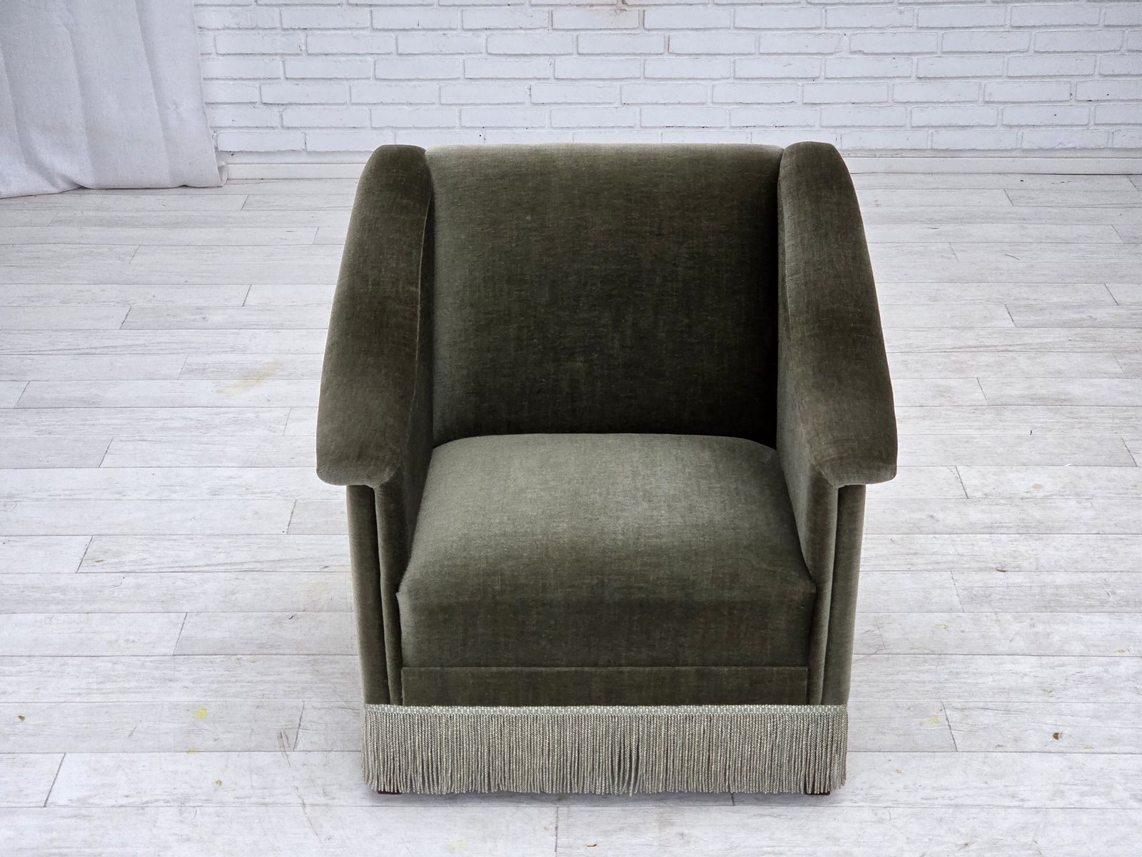Ca. Jaren 1970, Deense Fauteuil, Groen Meubelvelours, Beukenhout. photo for sale