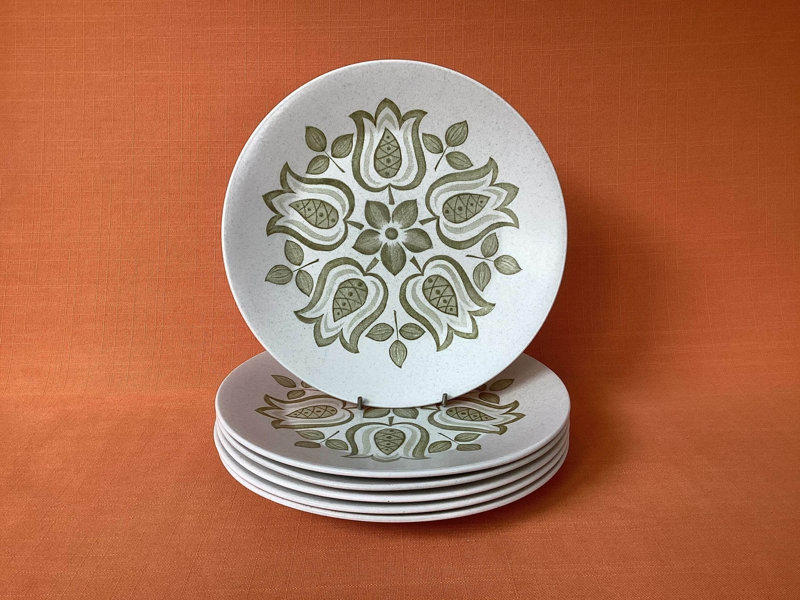 J&G Meakin Maidstone Tulip Time Salad/Dessert Plates (Set Of 6), 1960s Meakin Maidstone Salad Plates, Retro Meakin Tulip Time 8” Diameter