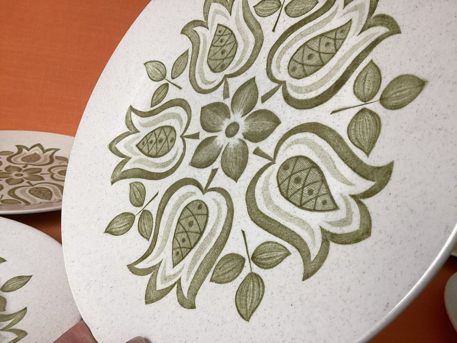 J&G Meakin Maidstone Tulip Time Salad/Dessert Plates (Set Of 6), 1960s Meakin Maidstone Salad Plates, Retro Meakin Tulip Time 8” Diameter photo Home Decor