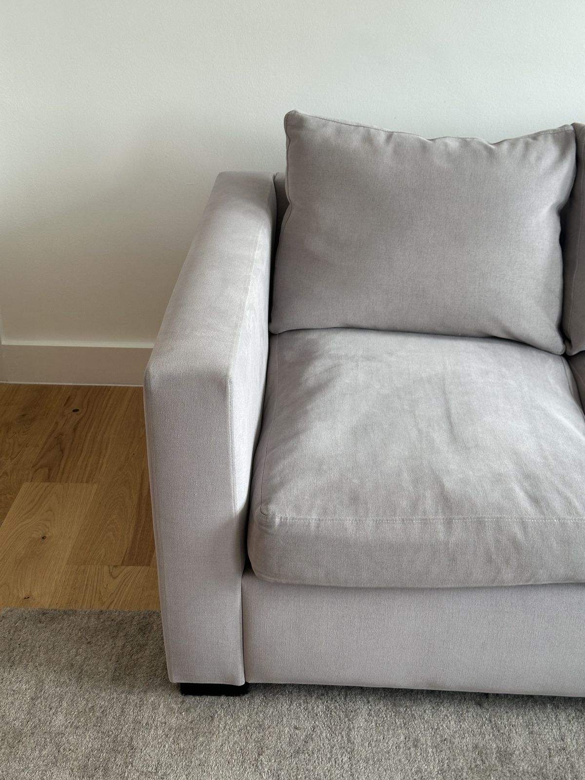 Raft Manhattan 4 Seater Chaise Sofa – Silver Performance Fabric, Reversible Chaise, 227cm Sleeping Length (Photo Included) photo vintage