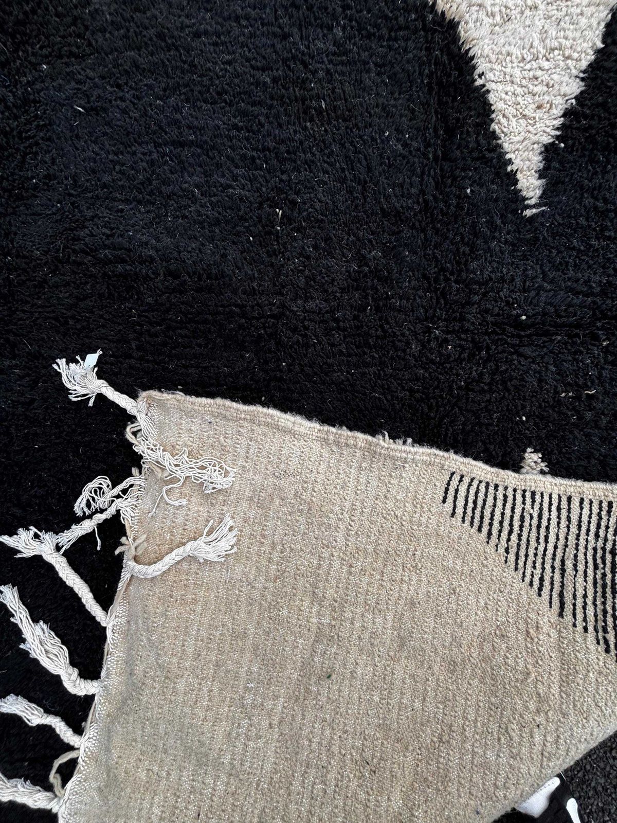 Moroccan Mrirt Wool Rug 200x300 Cm – Handmade Berber Area Rug, Black And White Carpet, Modern Geometric Moroccan Decor photo for sale