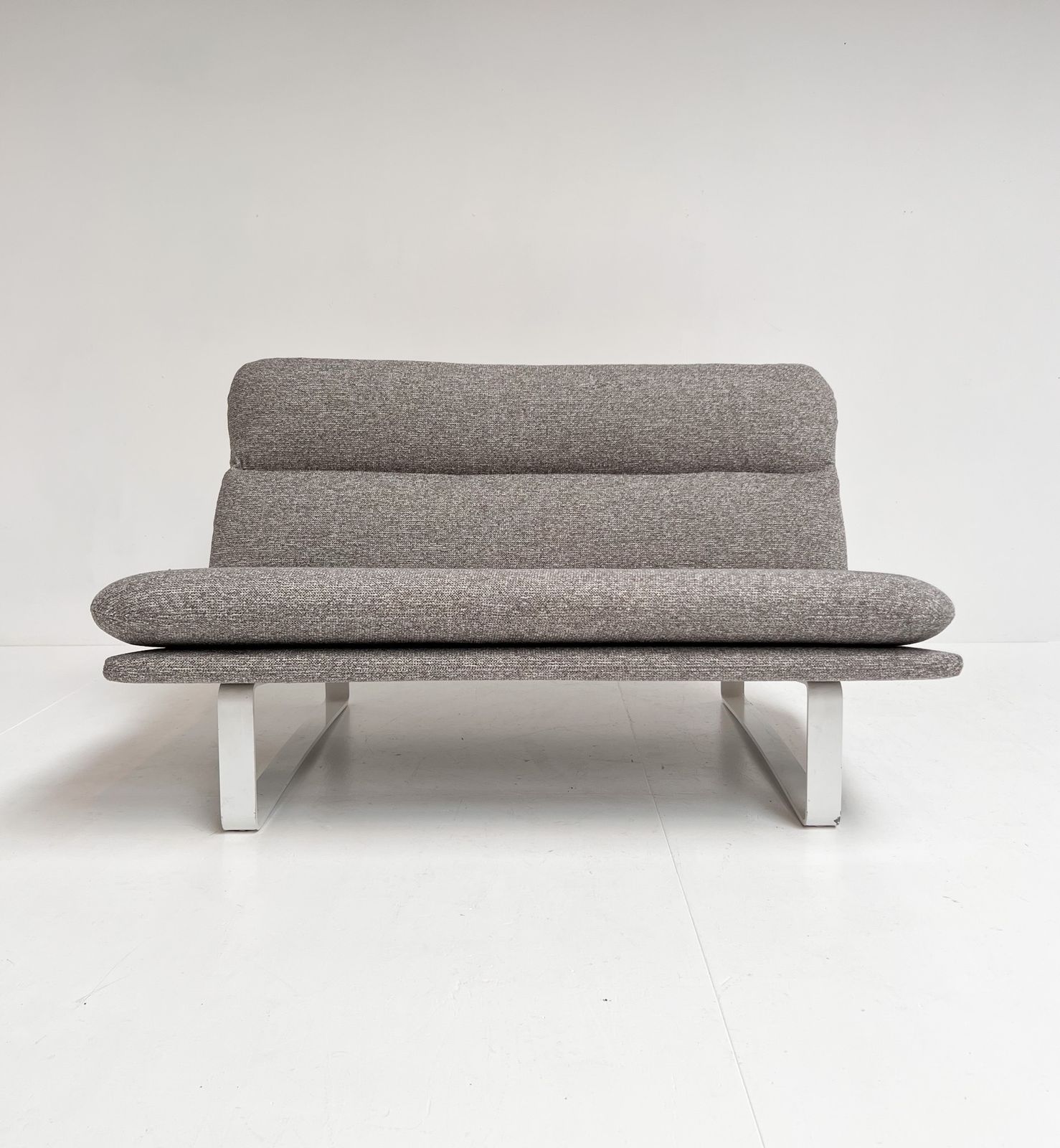 photo vinterior Reupholstered Artifort Kho Liang Ie 2 Seats Sofa, 1960s