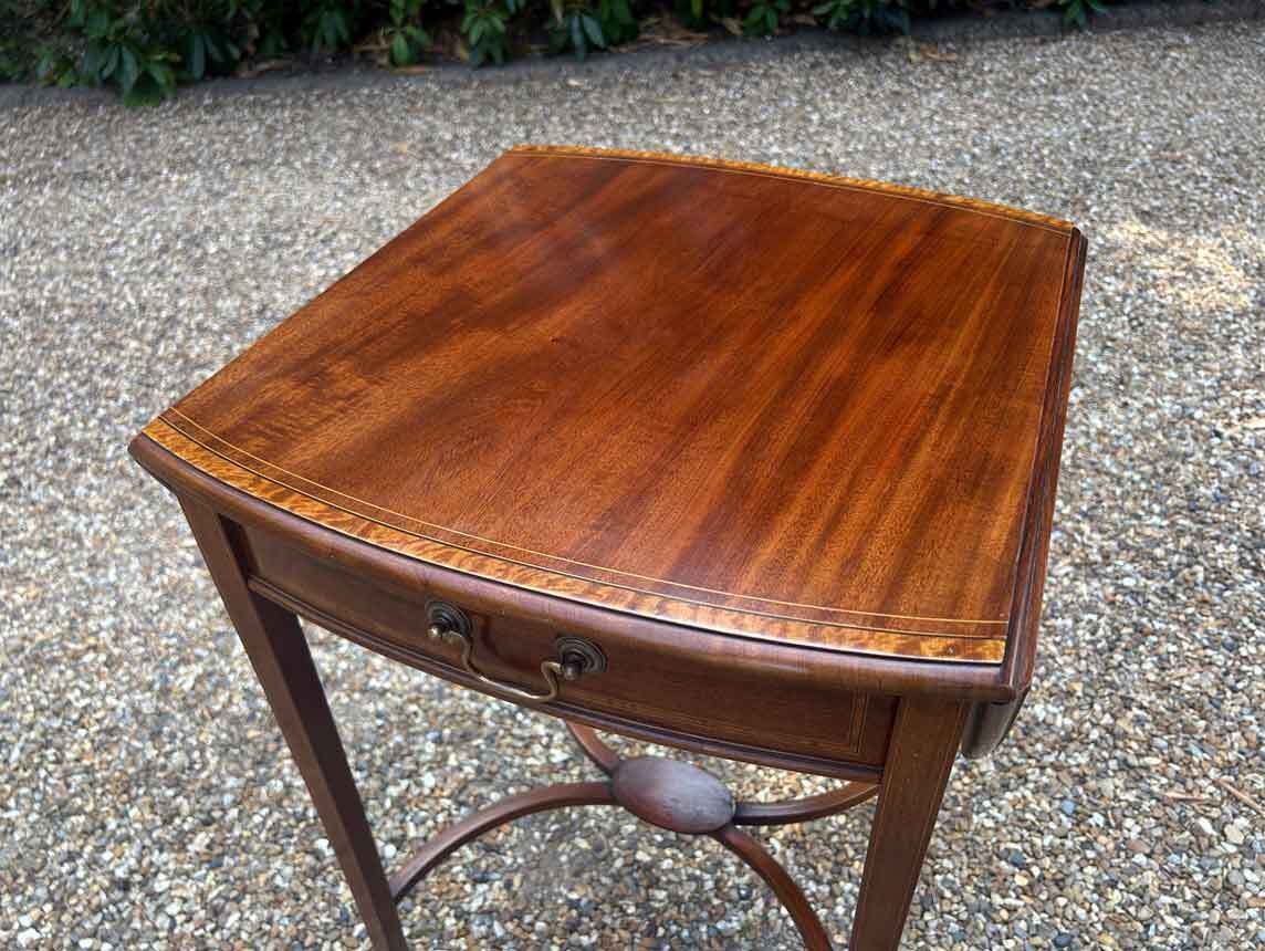 19th Century Mahogany Oval Pembroke Table photo vinterior