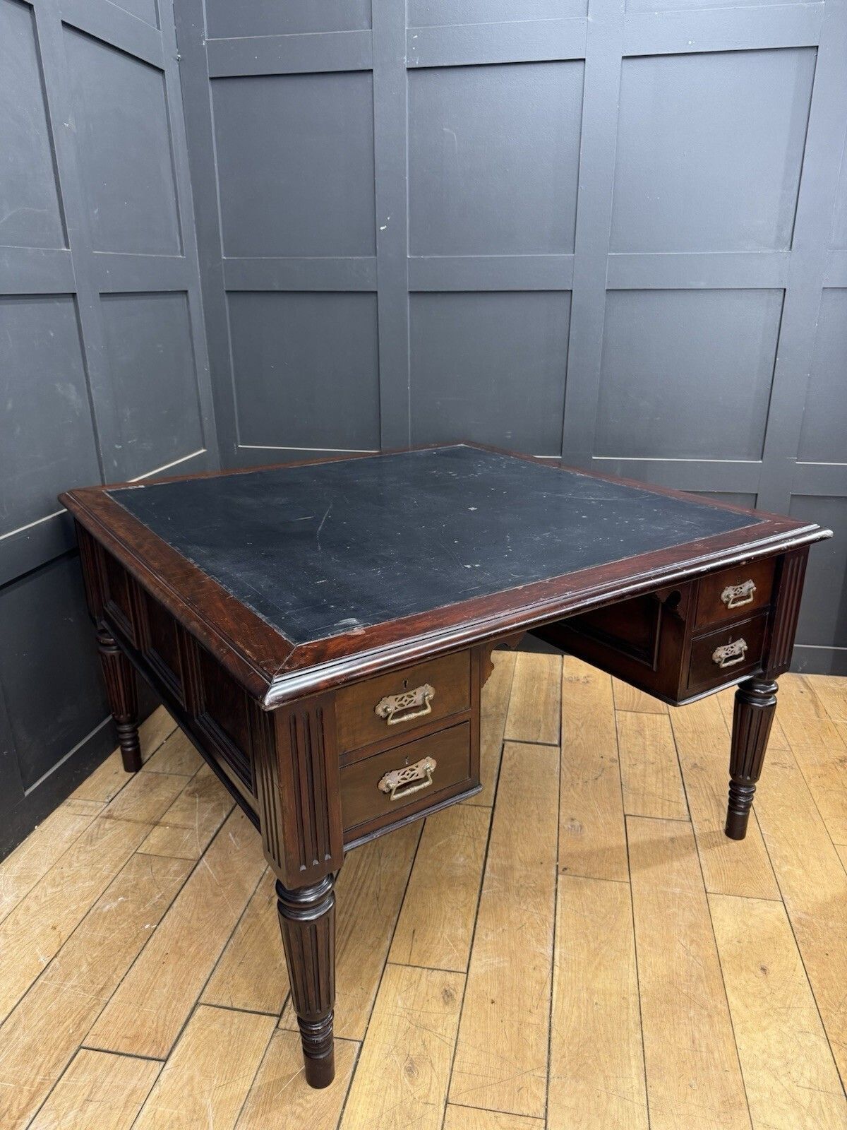 Antique Mahogany Partners Desk – Leather Top, Drawers Both Sides / Office Study photo for sale