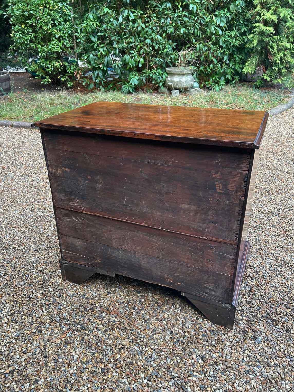 1650.0 18th Century George III Mahogany Chest Of Drawers photo