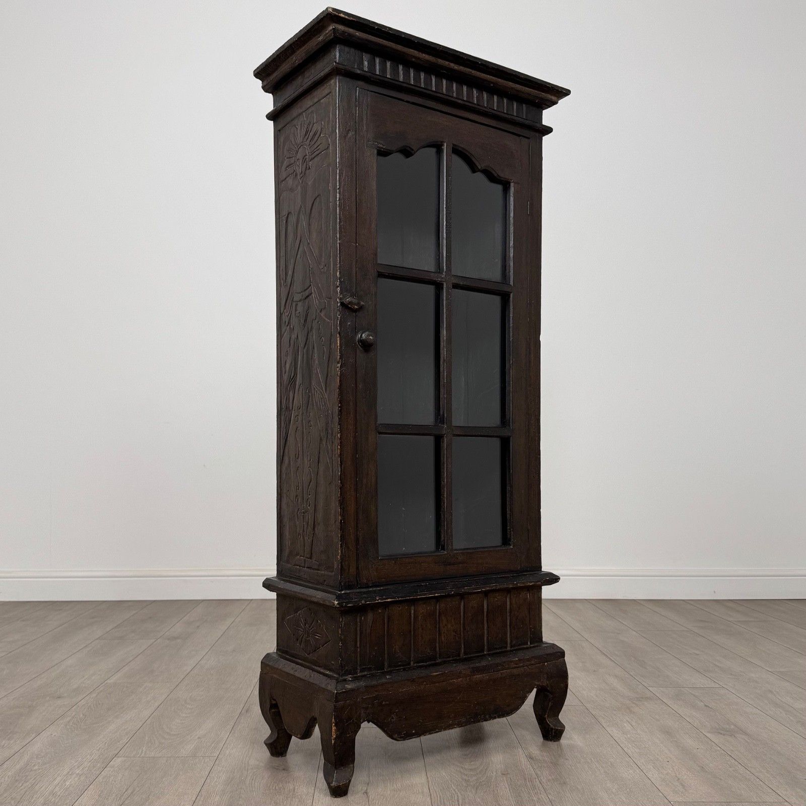 photo furniture Antique 19th Century Unique Display Cabinet In Oak