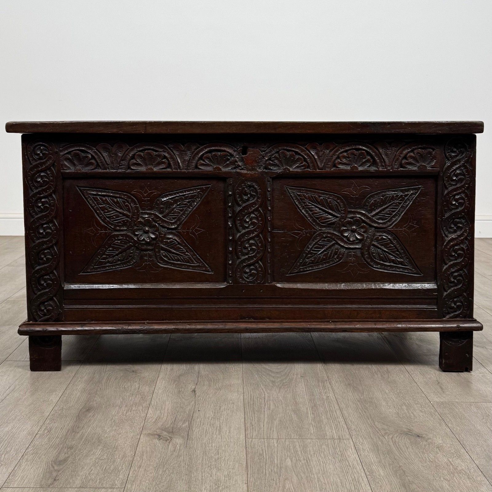 Antique 18th Century Fine Quality Coffer / Blanket Box In Oak