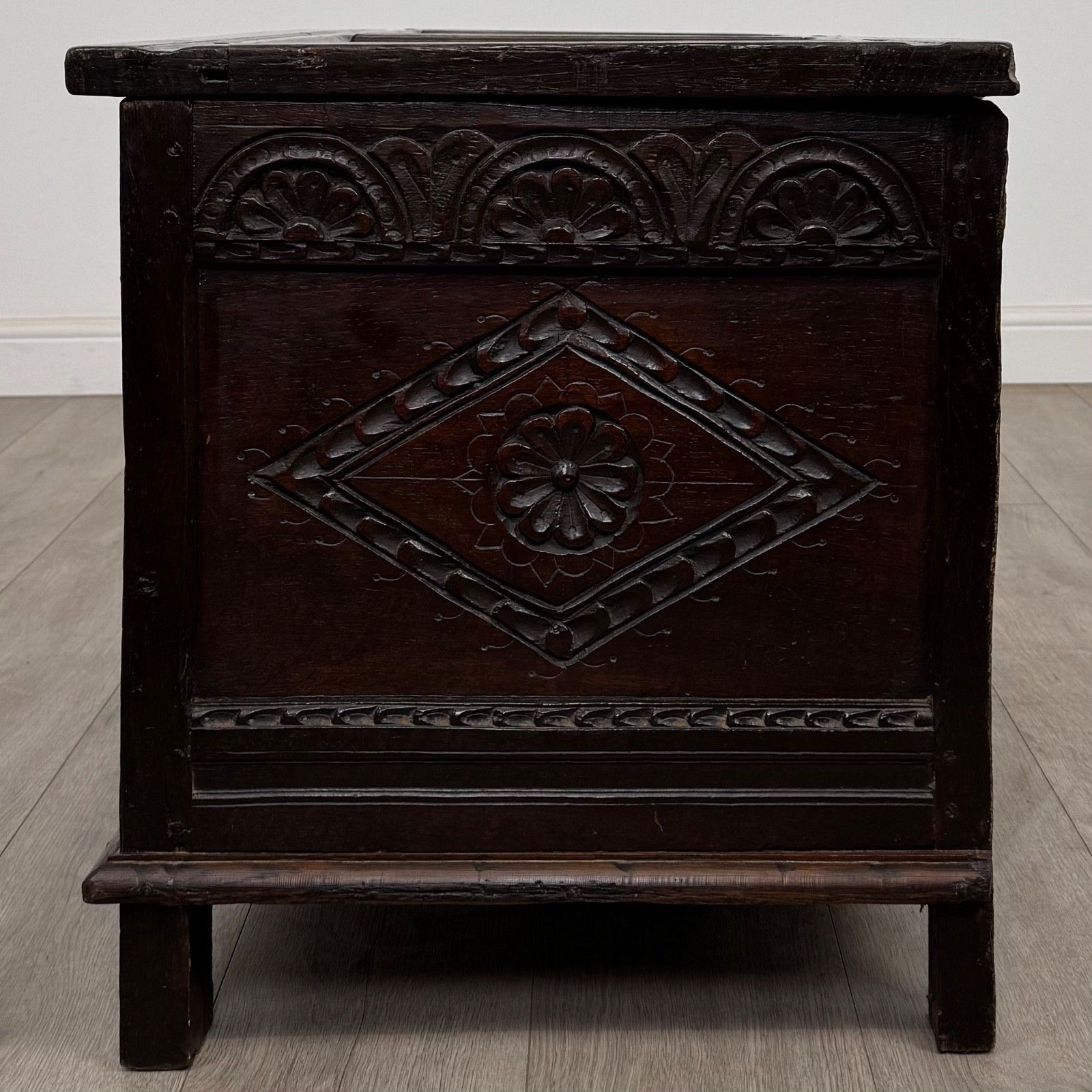 Antique 18th Century Fine Quality Coffer / Blanket Box In Oak photo for sale
