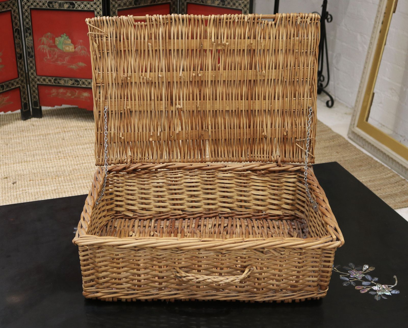 Vintage Large Hamper Basket, Late 20th Century photo for sale