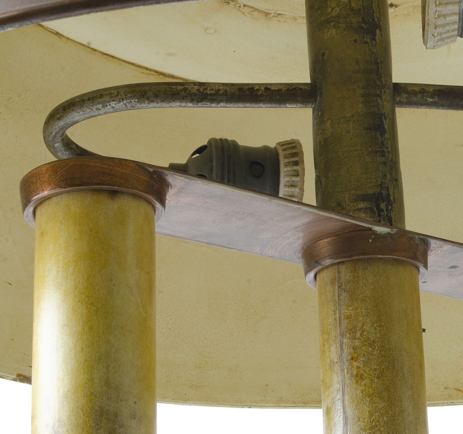 Mid 20th Century Modern Bouillotte Table Lamp With Brass Body And Shade, Italy photo 1500.0