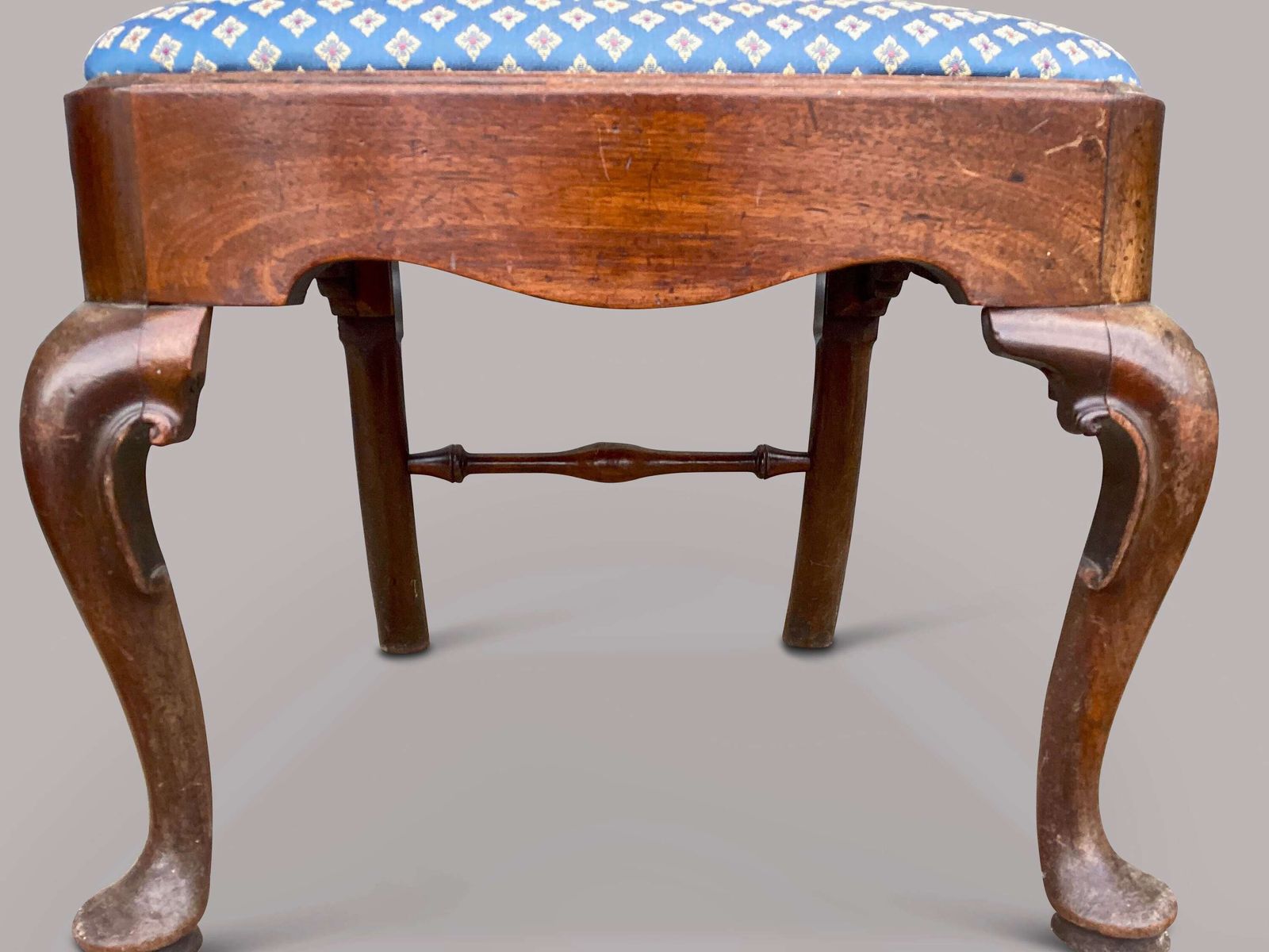 Handsome George II Red Walnut Set Of 6 Side / Dining Chairs photo vintage