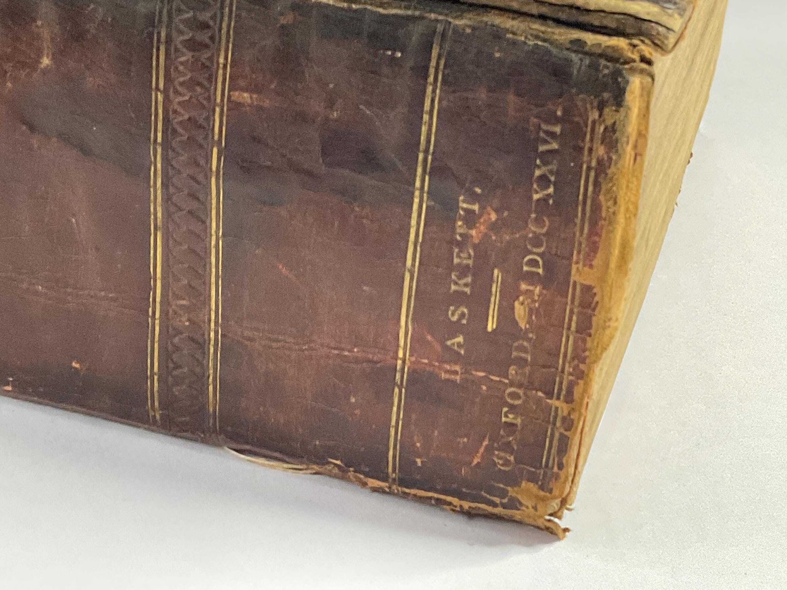 Antique Bible, John Baskett 1726. Very Rare photo for sale
