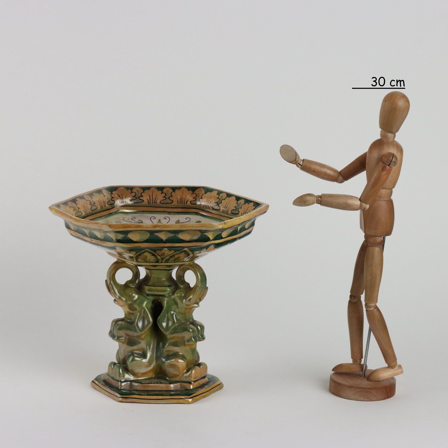 Antique Centerpiece Majolica Man. Robbia Gualdo Tadino '900 photo furniture