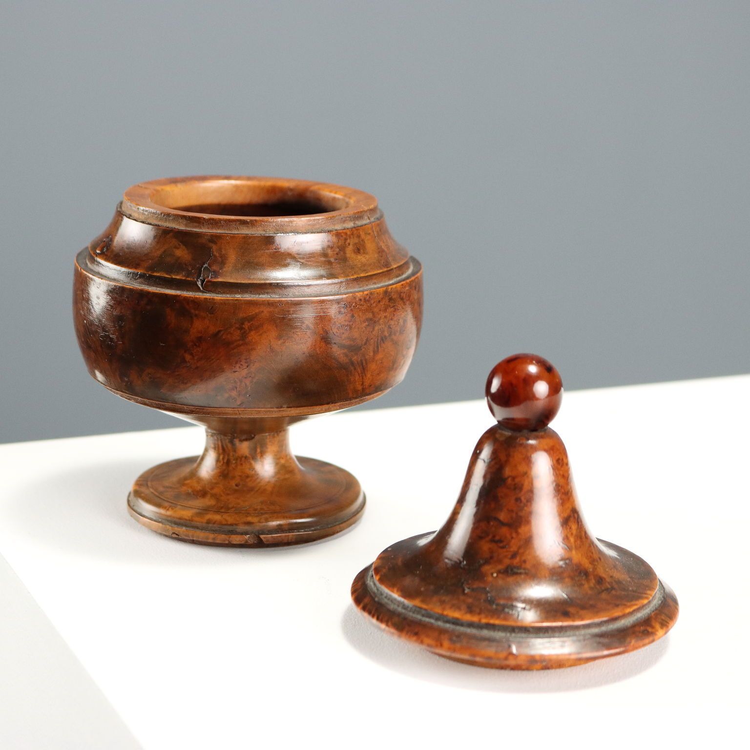 Antique Tobacco Jar Walnut Burl Europe XIX XX Century photo 270.0