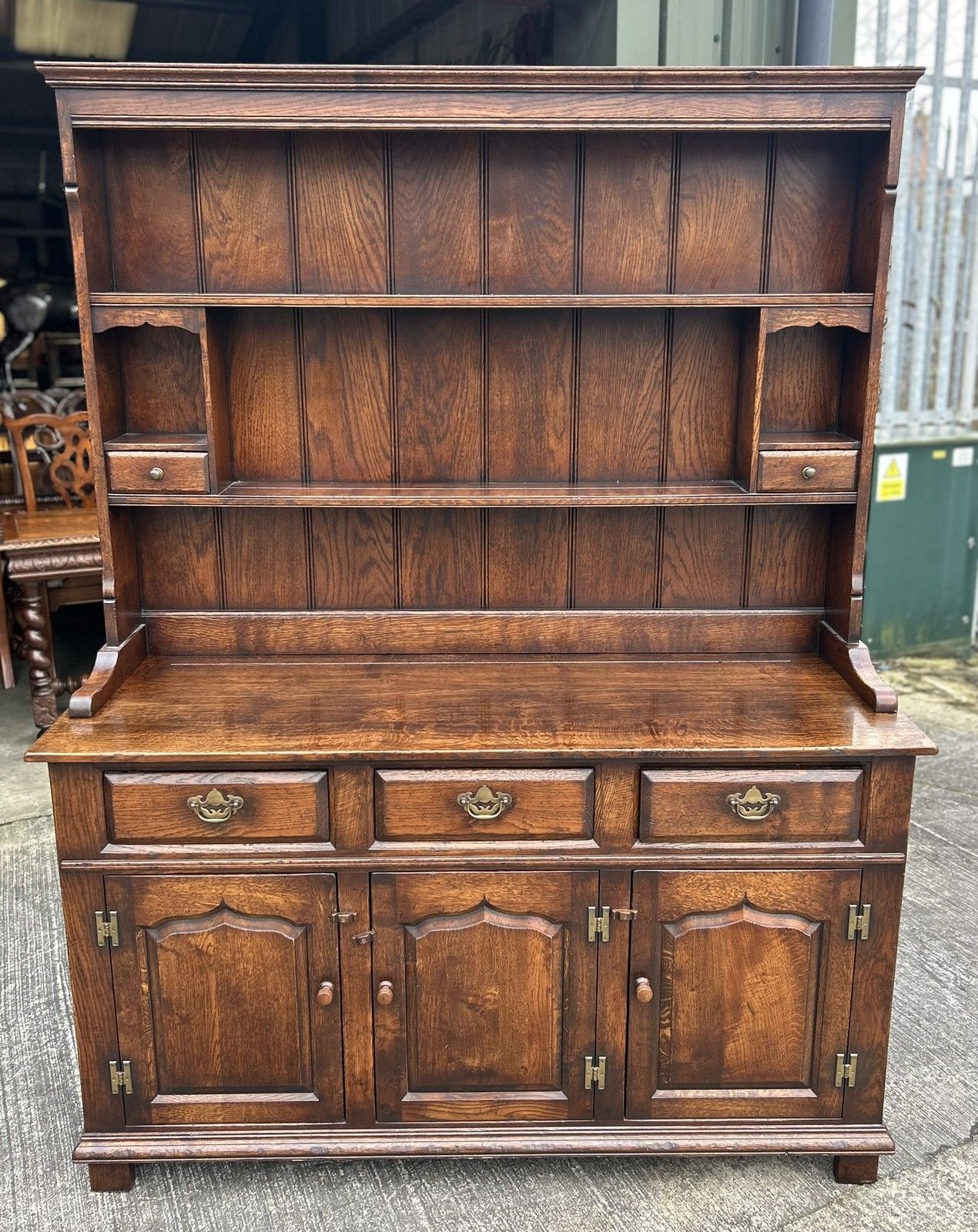 Chingford English Country House Oak Dresser & Rack Titchmarsh & Goodwin Style