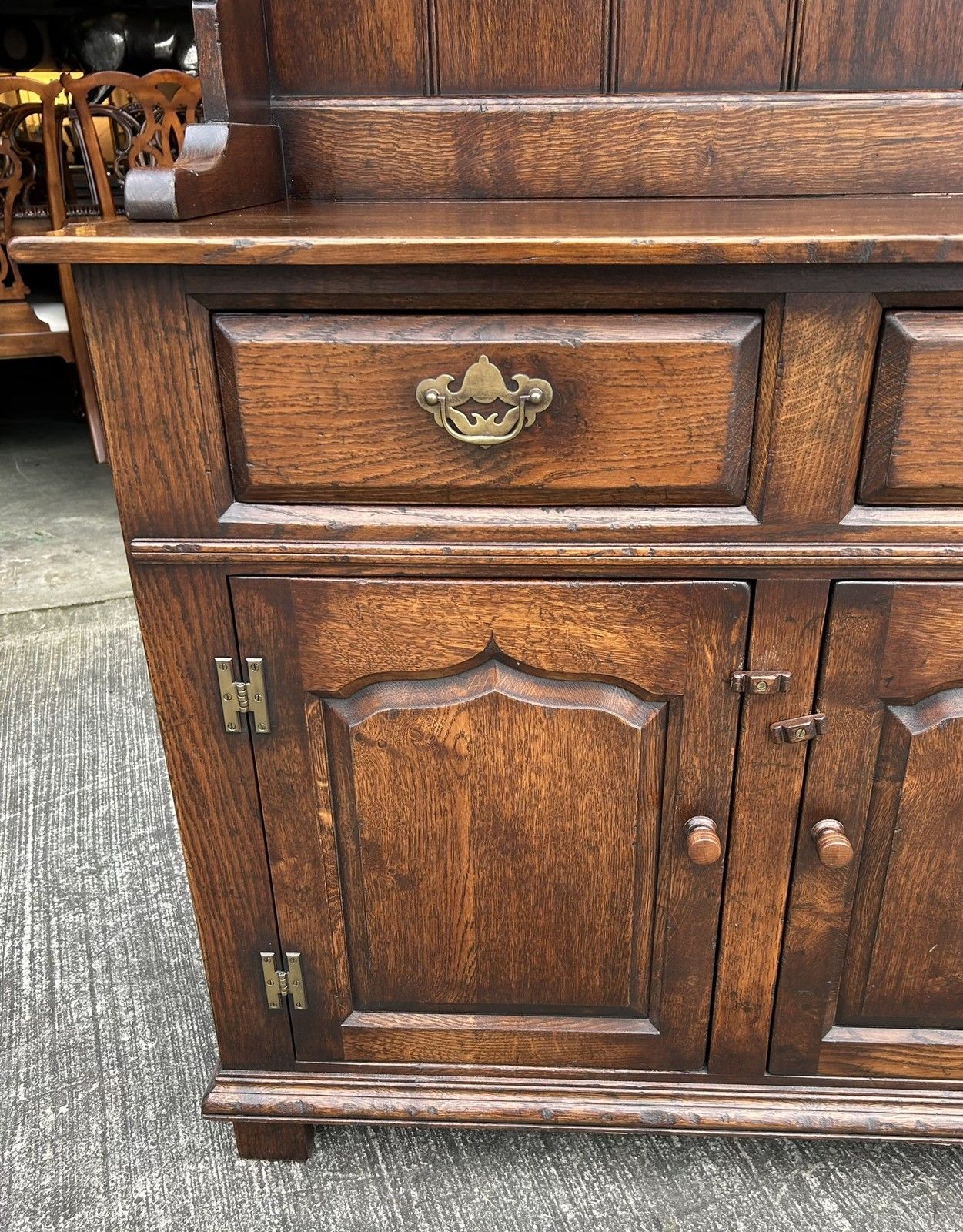 Chingford English Country House Oak Dresser & Rack Titchmarsh & Goodwin Style photo for sale