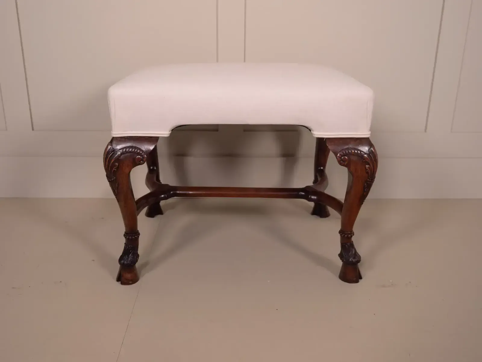 George 1 Design Walnut Footstall