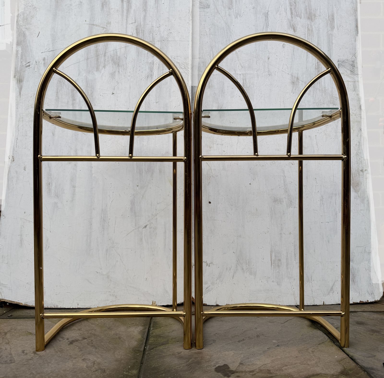 Elegant Pair Of 80s Art Deco Brass & Glass Top Bedside / Side Tables   Great Condition photo buy