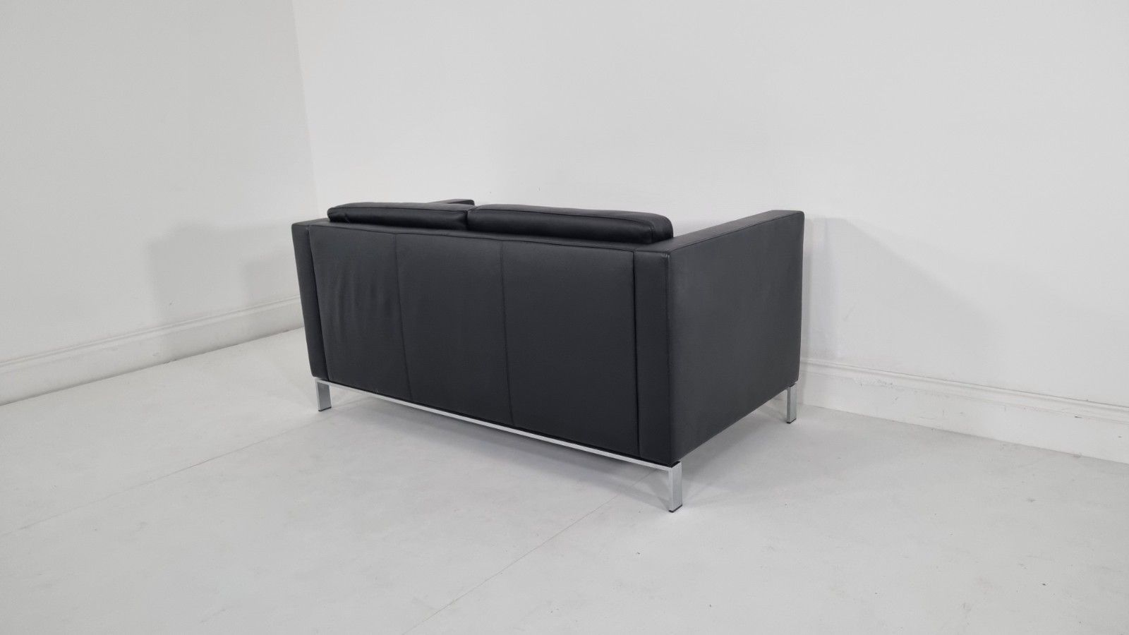 photo vintage Walter Knoll Foster 500.2 Black Leather Sofa In Immaculate Condition