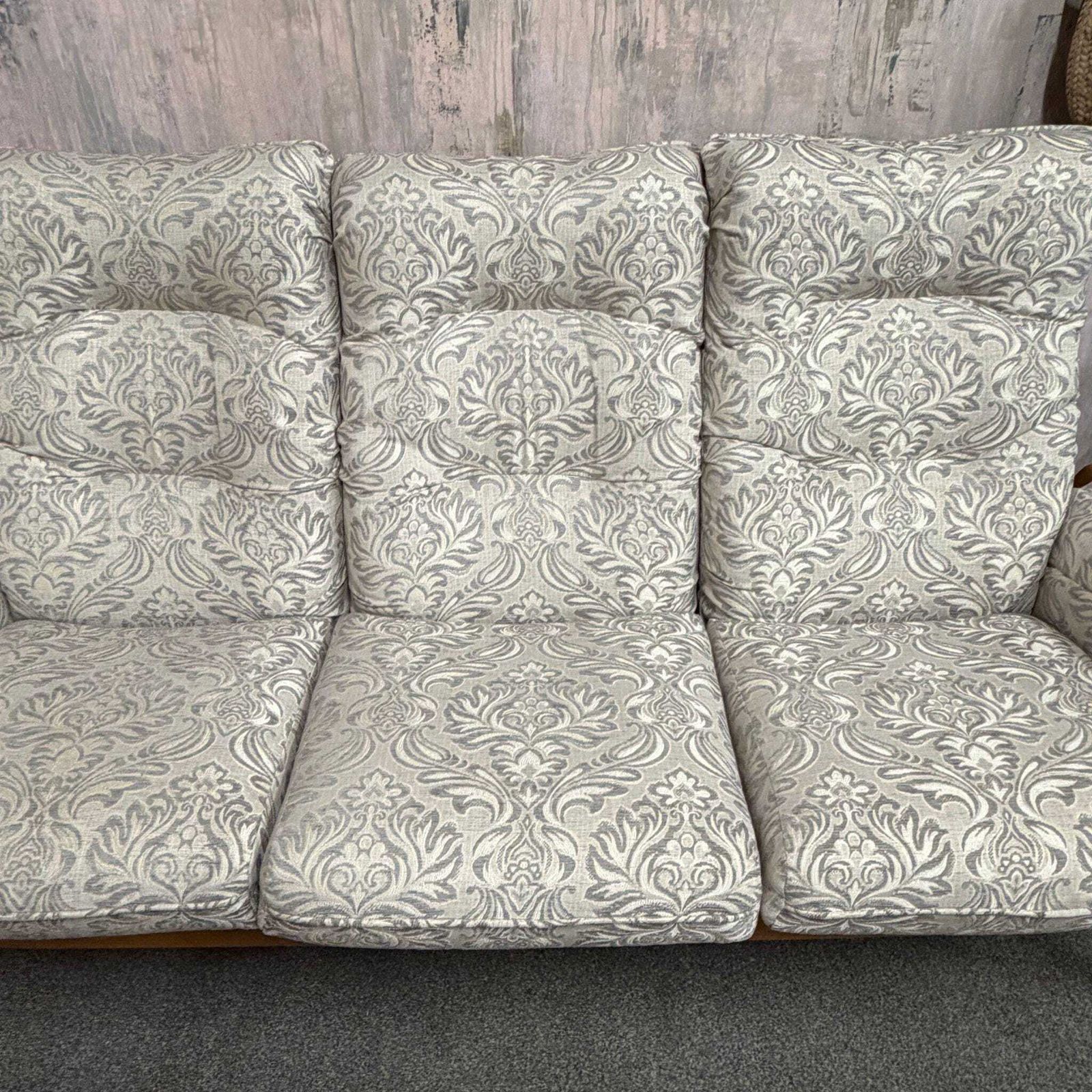 Ercol Saville 3 Seater Sofa Solid Wood Frame Upholstered Recovered Cushions photo 519.0