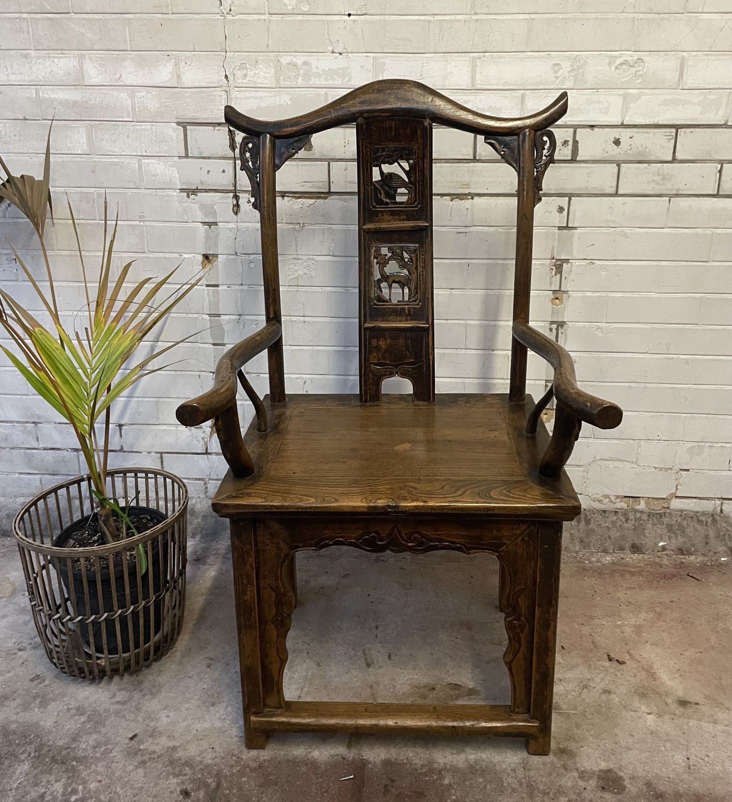 Beautiful 19th Century Chinese Elm Chair. photo Furniture