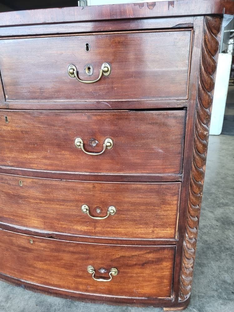 photo furniture Antique Victorian Bow Front 2 Over 3 Chest Of Drawers Rope Columns
