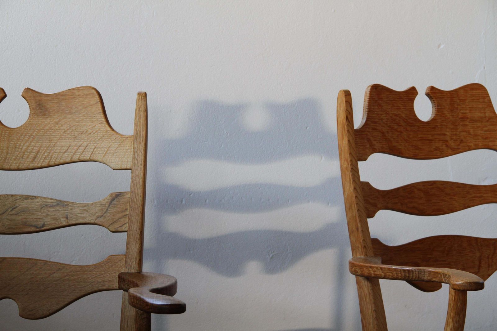 photo vintage Vintage Brutalist Oak Razorblade Green Striped Armchair By H. Kjærnulf, 1960s
