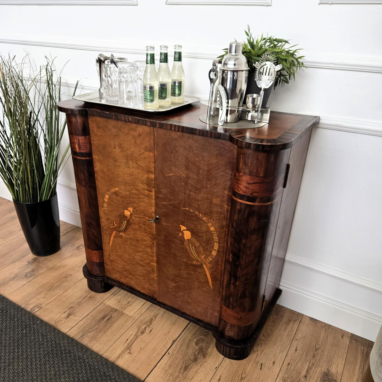 1950s Art Deco Mid Century Modern Italian Walnut Burl Glass Top Dry Bar Cabinet photo vinterior