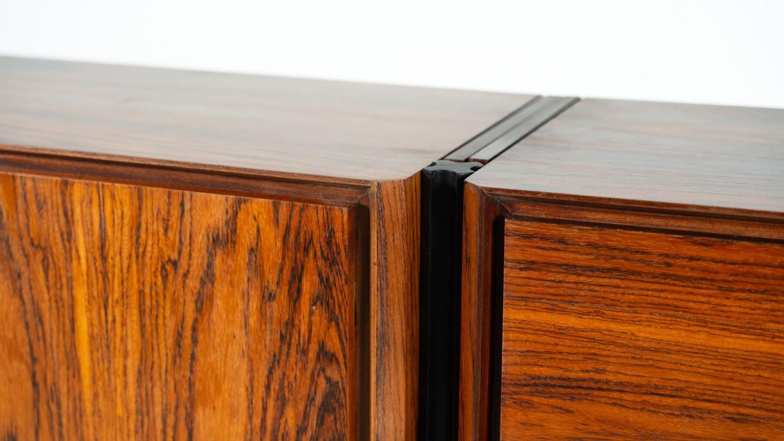 3486.0 Mid Century Modern Chest, Wood, Italy, 1960s photo