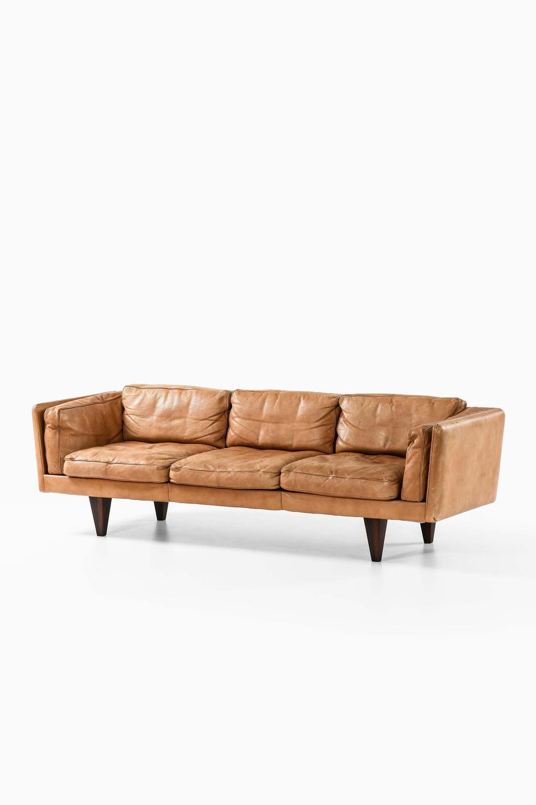 Sofa In Leather And Rosewood By Illum Wikkelsø, 1960s photo vintage