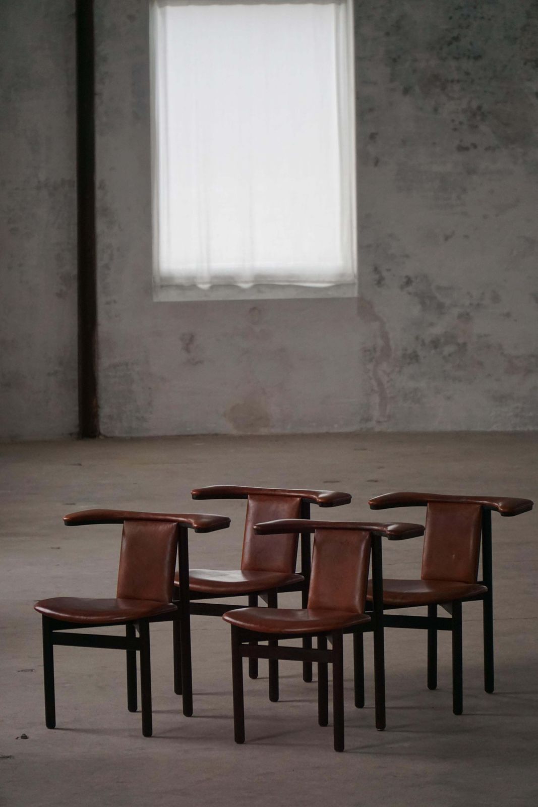 photo furniture Hans Olsen, Set Of 4 Frederik VII Dining Chairs, Oak & Leather, Mid 20th Century