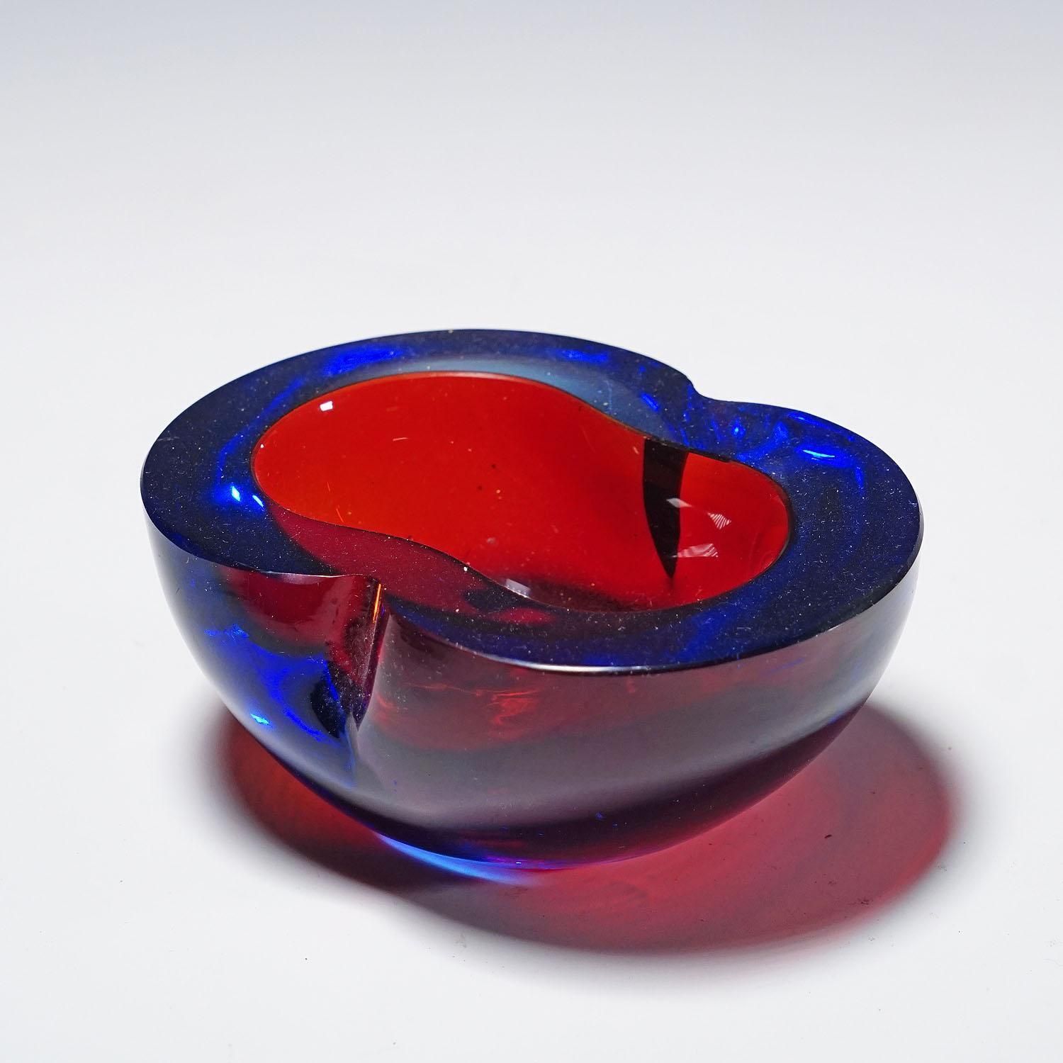 Seguso Vetri D'arte Murano Sommerso Glass Bowl 1960s photo furniture