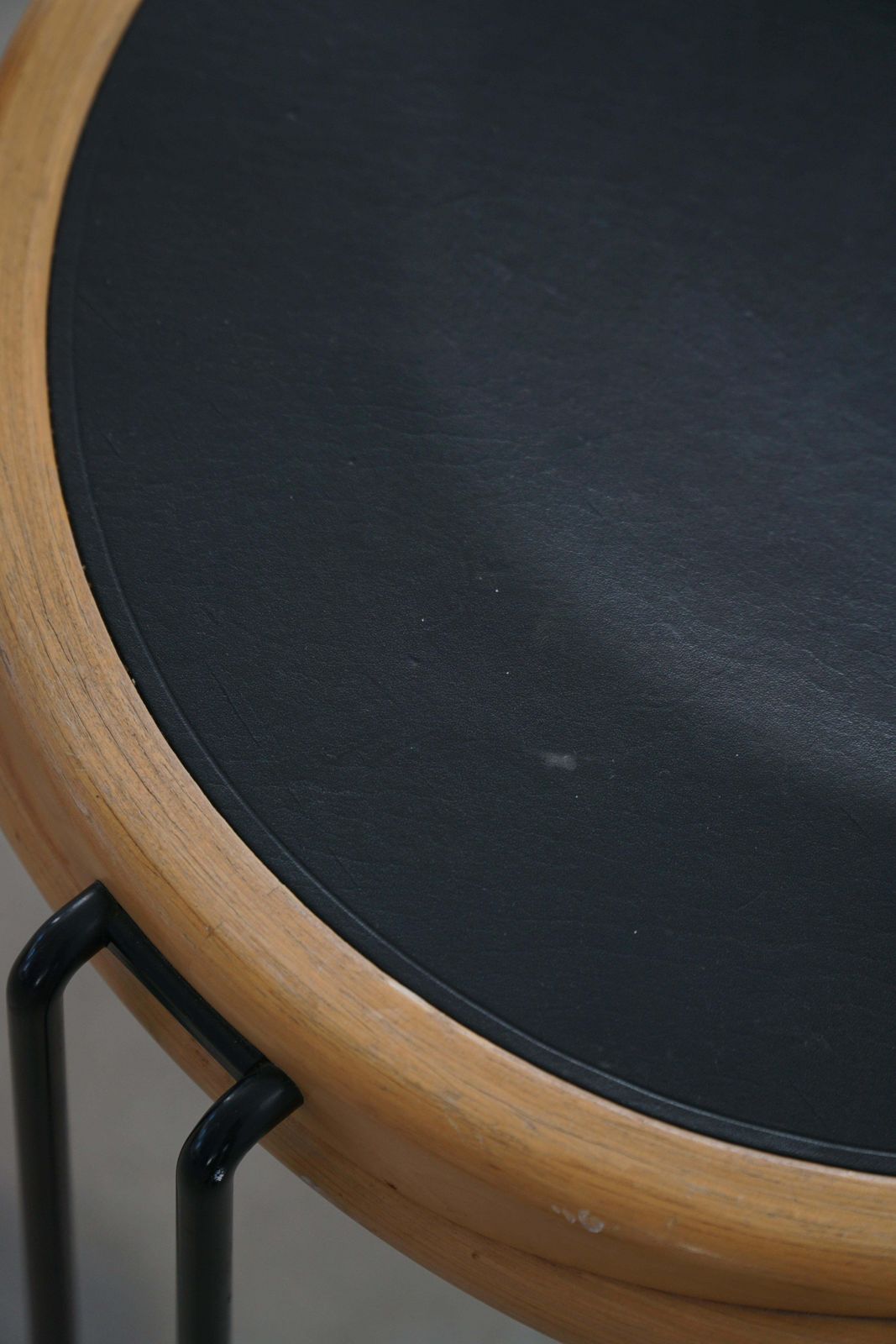 photo buy Set Of 4 Sculptural “Oblado” Dining Chairs By Børge Lindau, Swedish Modern, 1980