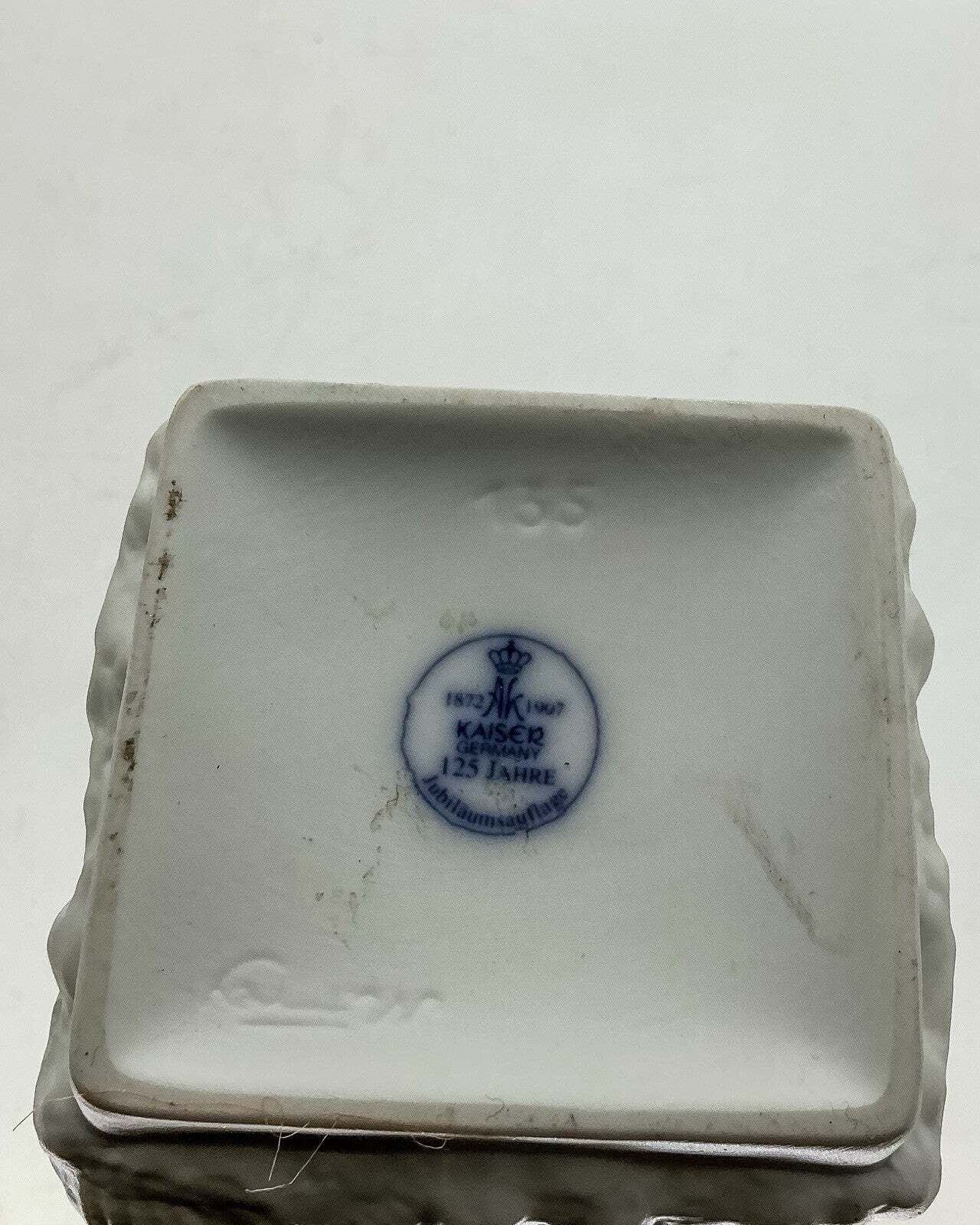 Ak Kaiser Op Art Fossil Vase Matt White Porcelin Bavaria German Mcm 29cm 1967 photo for sale