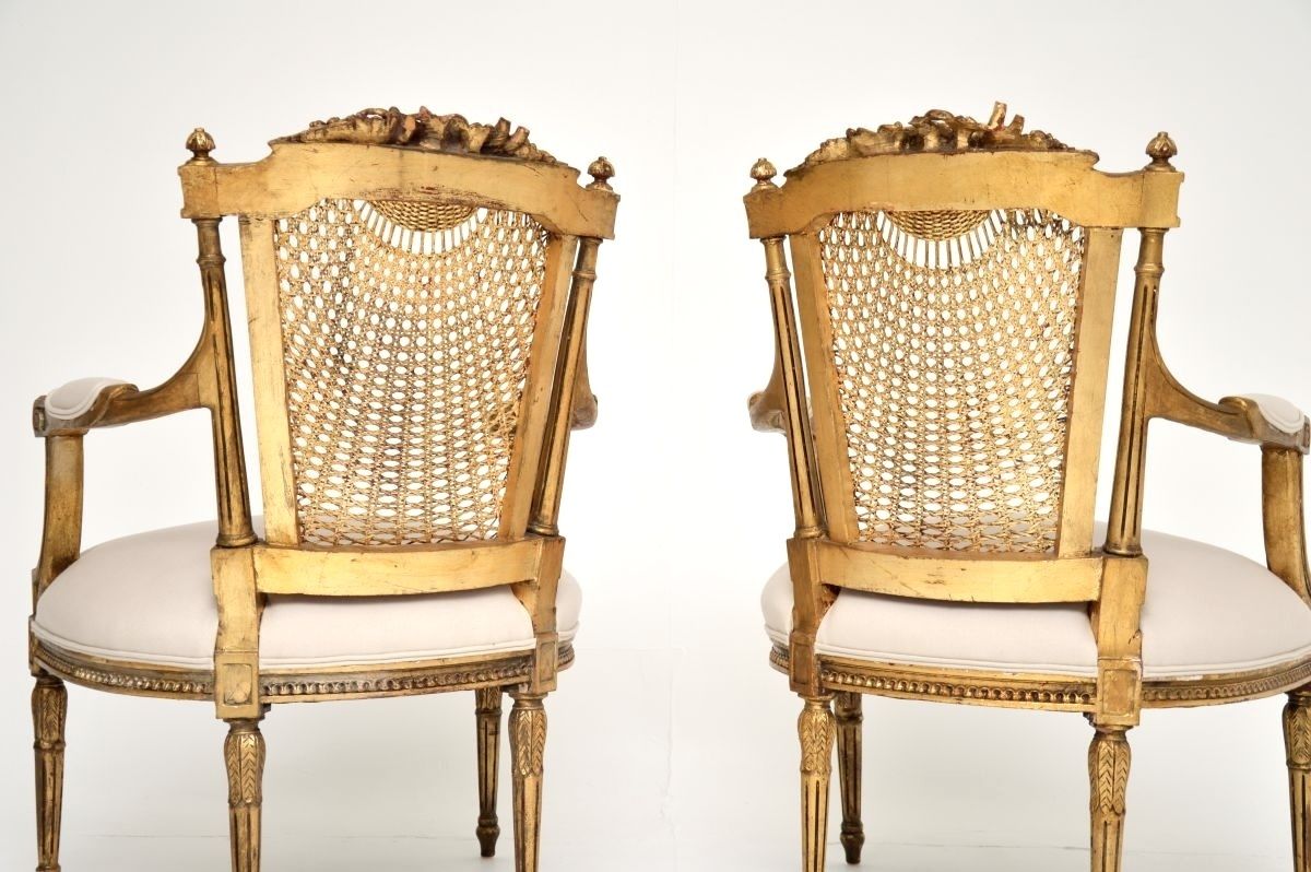 photo vinterior Pair Of Antique French Gilt Wood Salon Armchairs