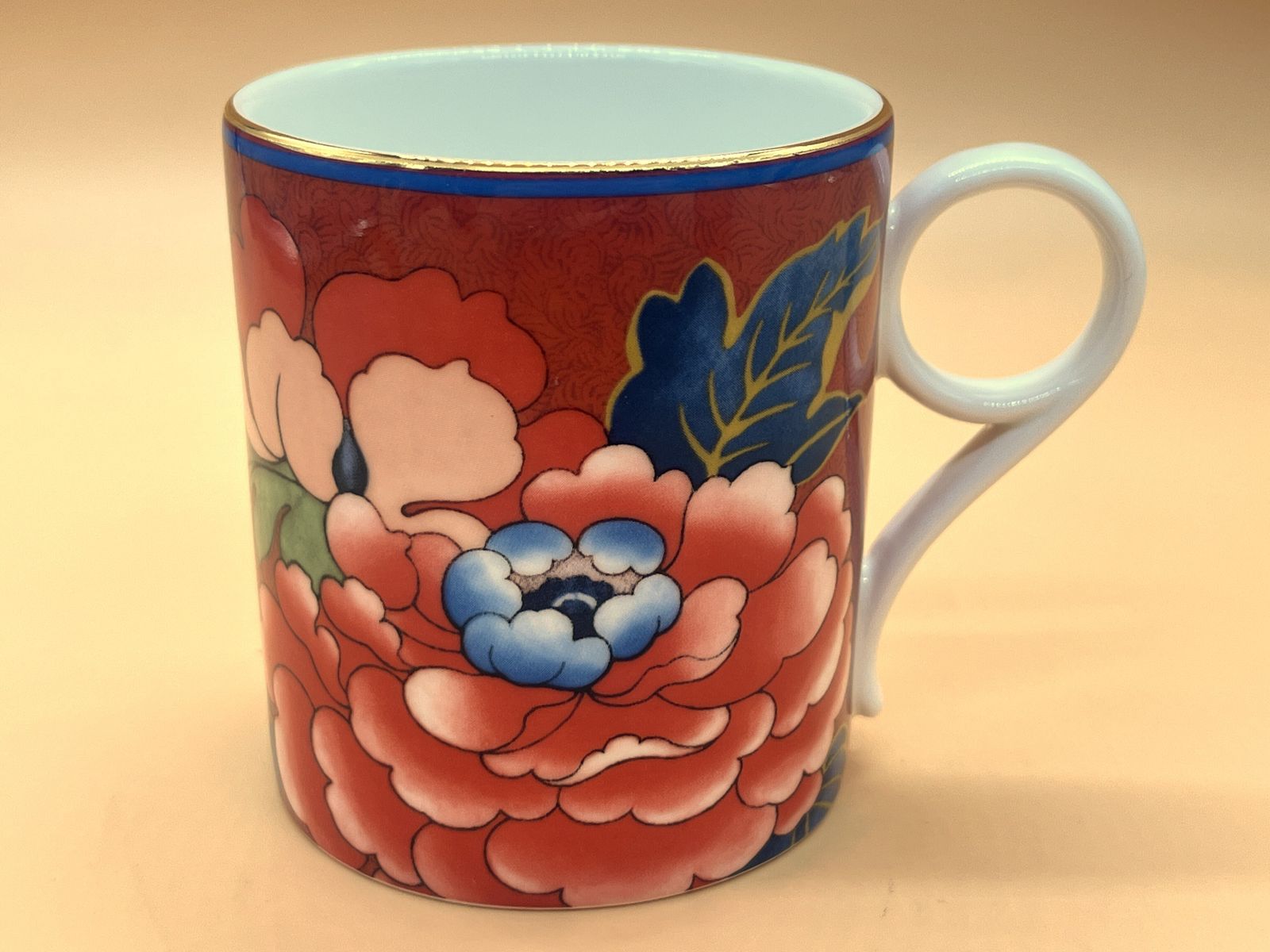 New Wedgwood China Archive Paeonia Blush Red Design 0.5 Pint Mug.