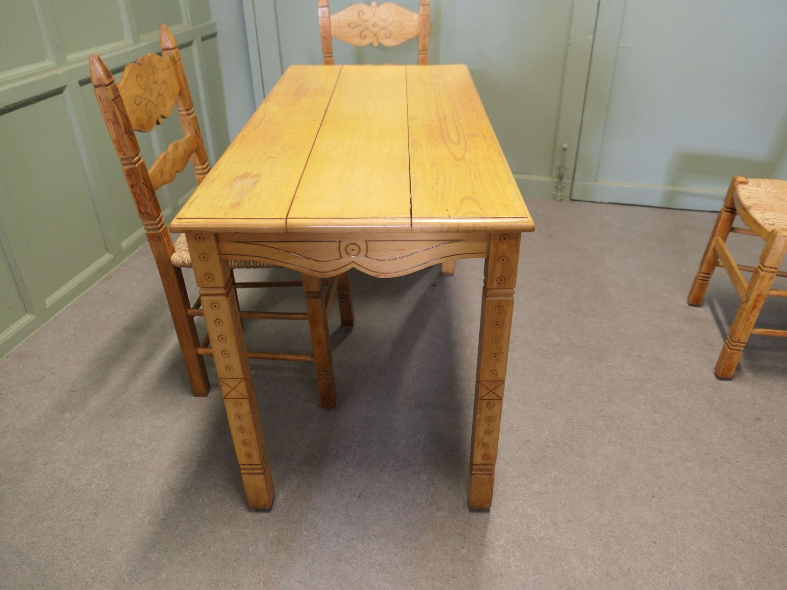 Country Style Carved Dining Table And 4 Chairs This Is A Very Pretty Set photo Furniture