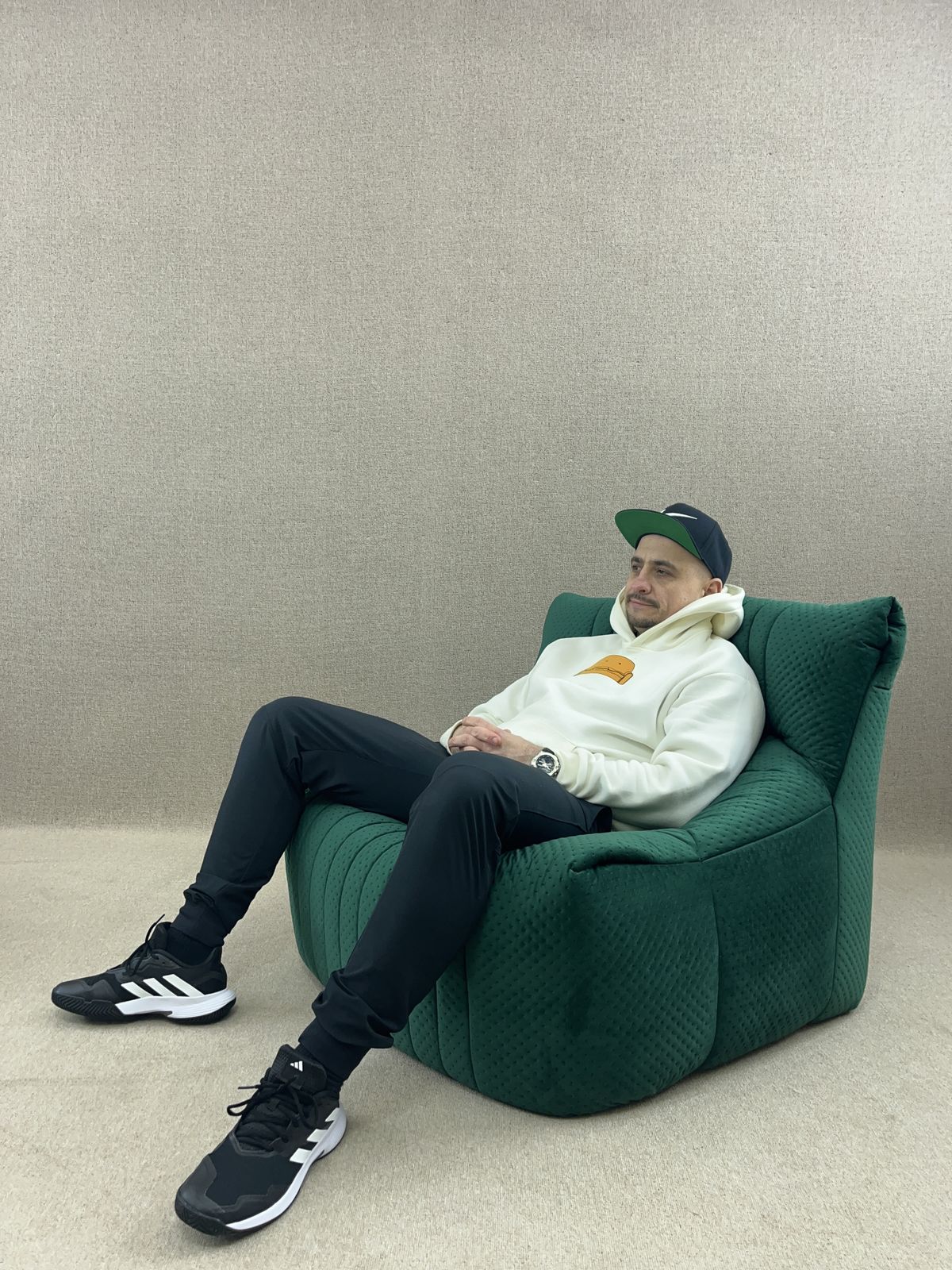 photo buy Armchair Chair Settee One Seater Green Velvet Aralia From Ligne Roset